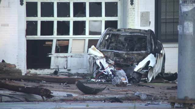 Trapped driver killed in fiery crash at SW Atlanta intersection