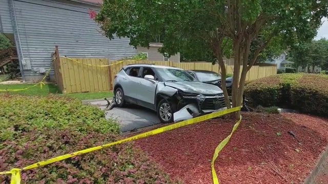 Douglas County shooting victim crashes into car trying to get to hospital