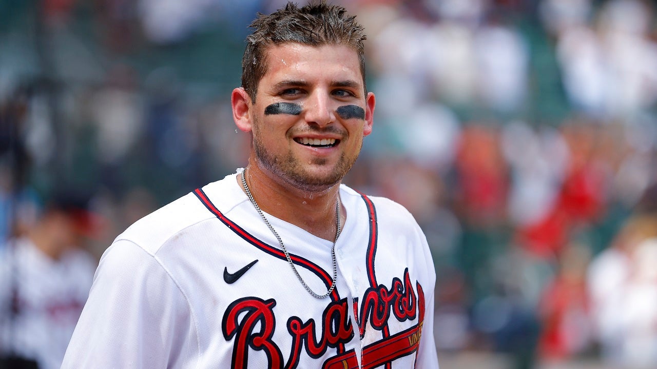 Austin Riley Pictures and Photos - Getty Images  Atlanta braves baseball,  Hot baseball players, Atlanta braves