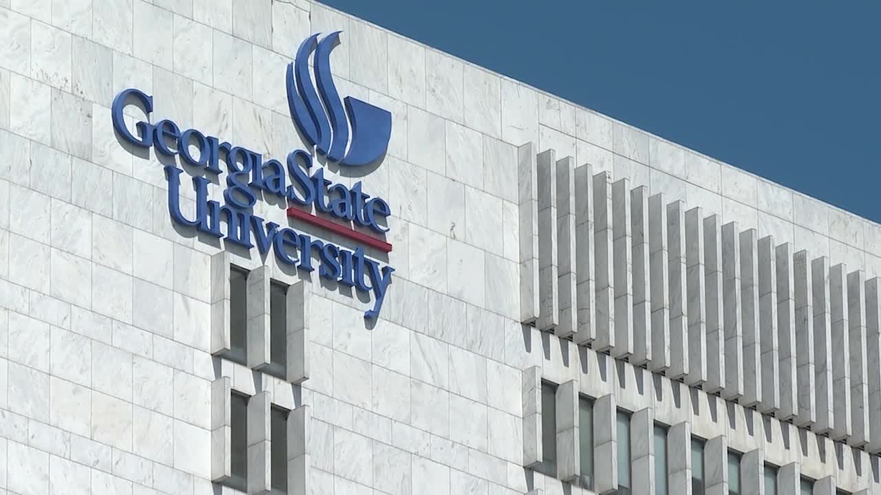 Metro Atlanta college students facing housing shortage as classes set to begin - Vimarsana News