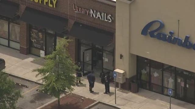 Parking lot dispute shooting at Cleveland Ave shopping plaza leaves 1 injured, East Point police say