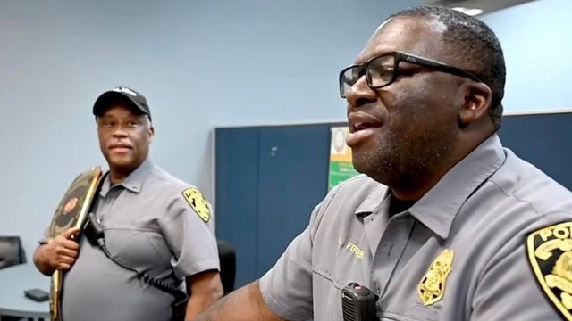 South Fulton cops help mother, children found sleeping in park
