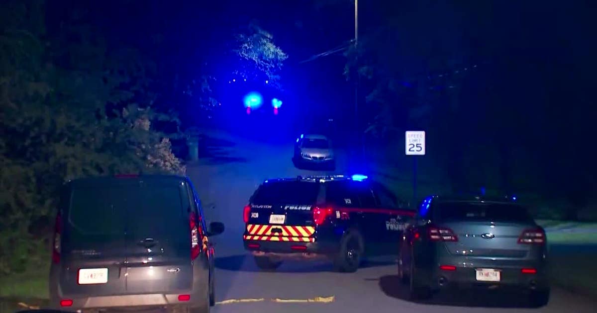 Police searching for 2 suspects in deadly shooting at SW Atlanta home ...