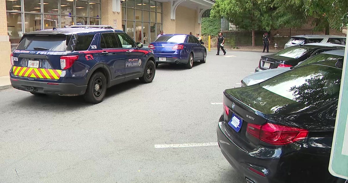 Man shot outside Midtown shopping center | FOX 5 Atlanta