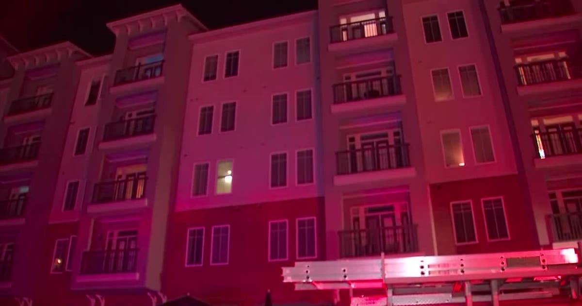 Man killed in triple shooting at parking deck of NW Atlanta apartments ...