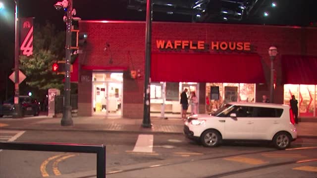Police: 2 injured in knife fight outside Downtown Atlanta Waffle House