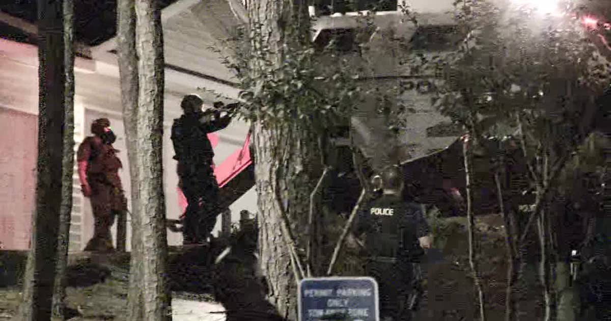 Man wanted in Wisconsin arrested after SWAT standoff in Cobb County ...