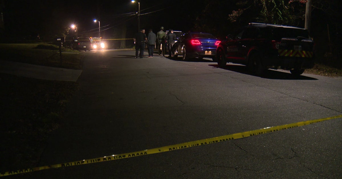 Woman found stabbed to death in NW Atlanta home where SWAT arrests man ...