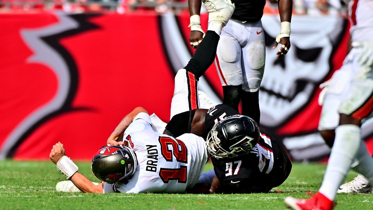 Atlanta Falcons defensive tackle Grady Jarrett #97 takes the field before  the game against the Tampa Bay Bucc…