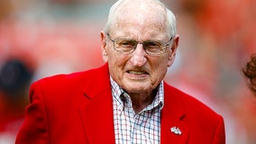 Former Georgia coach Vince Dooley released from hospital after mild COVID-19 case