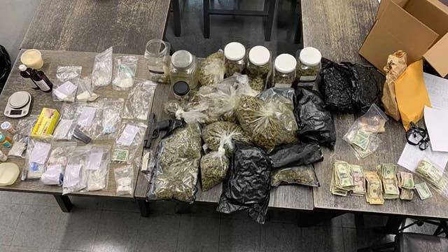 Police: 2 convicted felons arrested during drug raid at SW Atlanta home