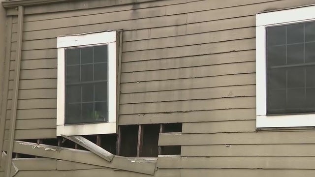 Mayor spends millions to move residents of dilapidated southeast Atlanta apartments