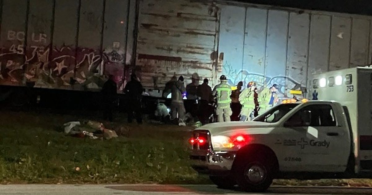 Man hit, killed by train in SW Atlanta | FOX 5 Atlanta