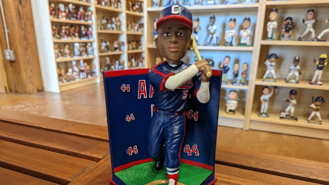 National Bobblehead Hall of Fame honors Hank Aaron with limited