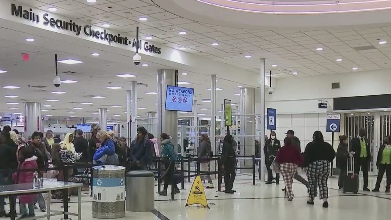 Atlanta airport prepares for pre-pandemic traffic during Thanksgiving holiday