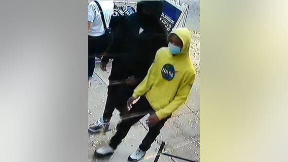 Police: Suspects wanted in attempted armed robbery in Decatur parking deck