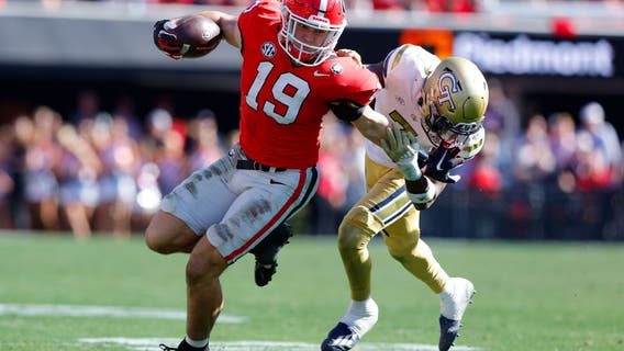 No. 1 Georgia overcomes slow start, routs Georgia Tech 37-14