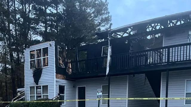 Sifting through ashes, Clayton County apartment fire victims praying for help