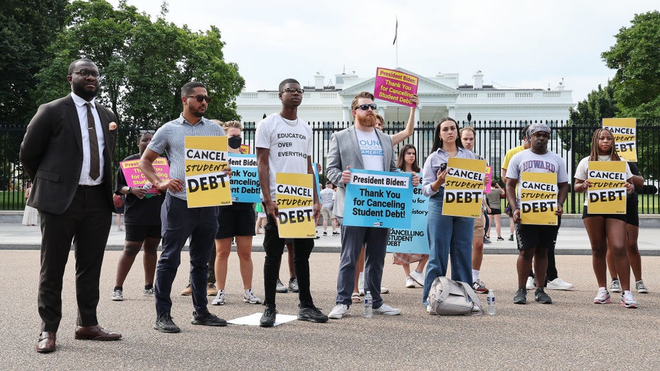 Student-loan-protesters.jpg