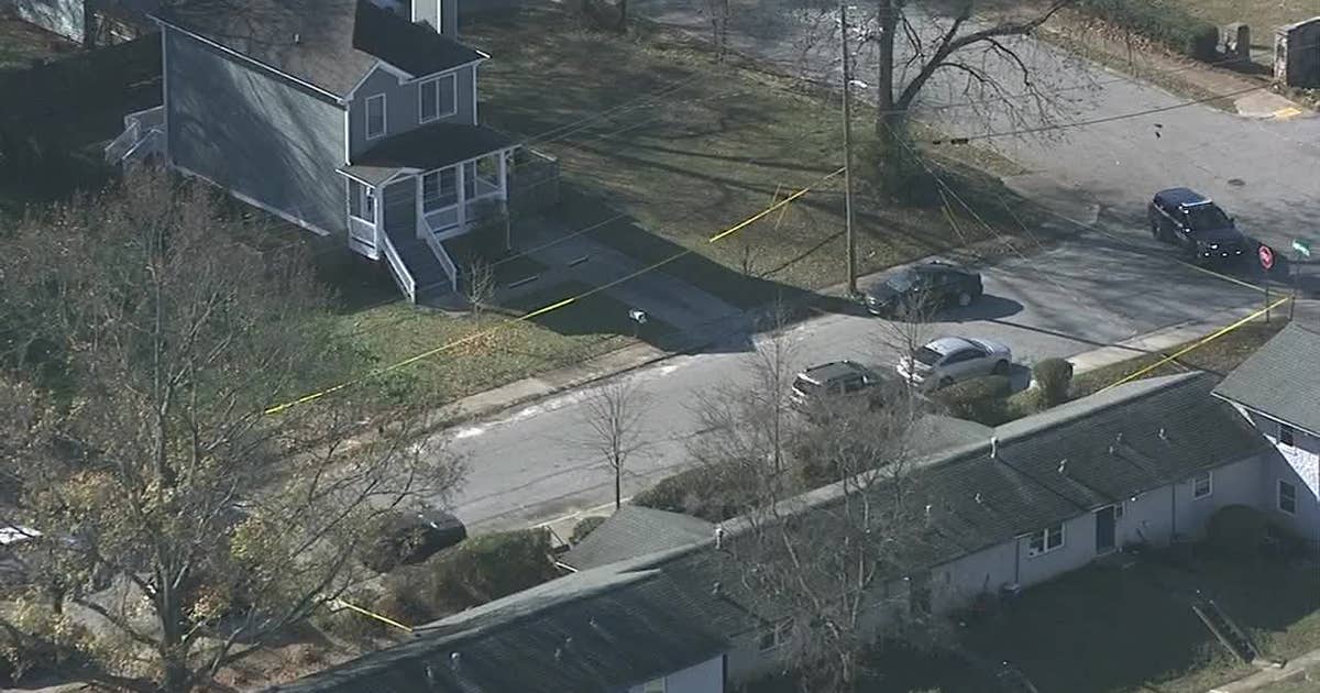 Man shot near SW Atlanta apartment complex, police say | FOX 5 Atlanta