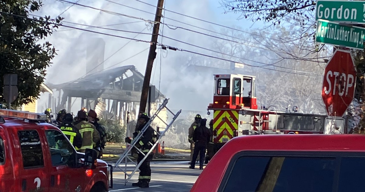 2 homes catch fire in NW Atlanta, firefighters say | FOX 5 Atlanta