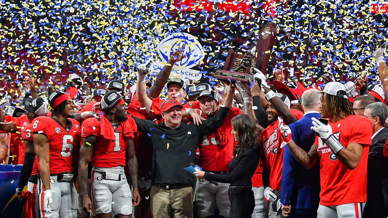 No. 1 Bulldogs to play Ohio State in Peach Bowl, Michigan vs