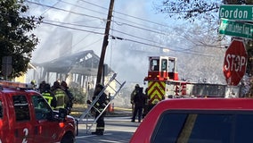 2 homes catch fire in NW Atlanta, firefighters say