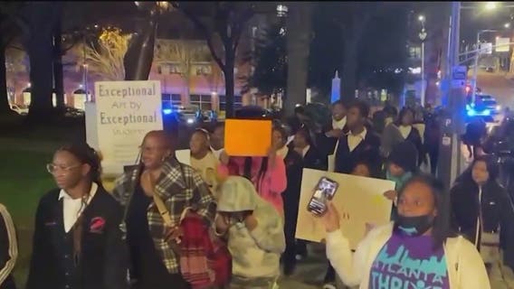 Atlanta student-organized rally calls for an end to gun violence