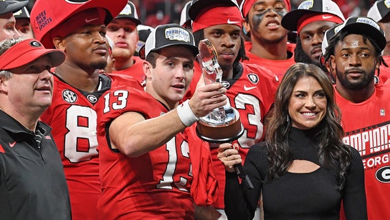 Georgia Football QB Stetson Bennett among Heisman Trophy finalists