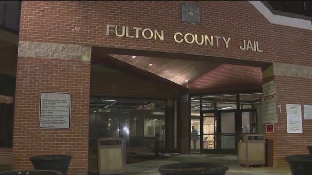 Relatives of Fulton County Jail inmates report ‘inhumane’ conditions after water main break