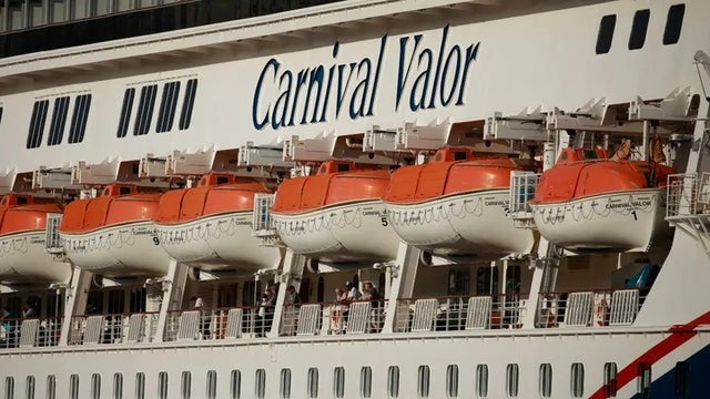 Cruise ship passenger who treaded water for 20 hours speaks out, says he never accepted that 'this is it'