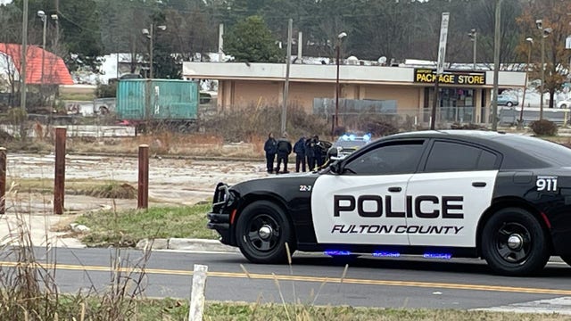 Body found in Fulton Industrial Parkway parking lot, police investigating