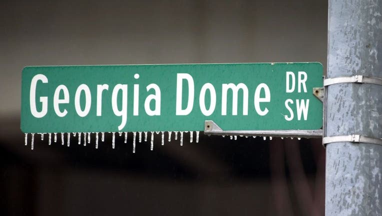 Do not call 911; What to do if your frozen pipes burst 1 GettyImages 1174492446