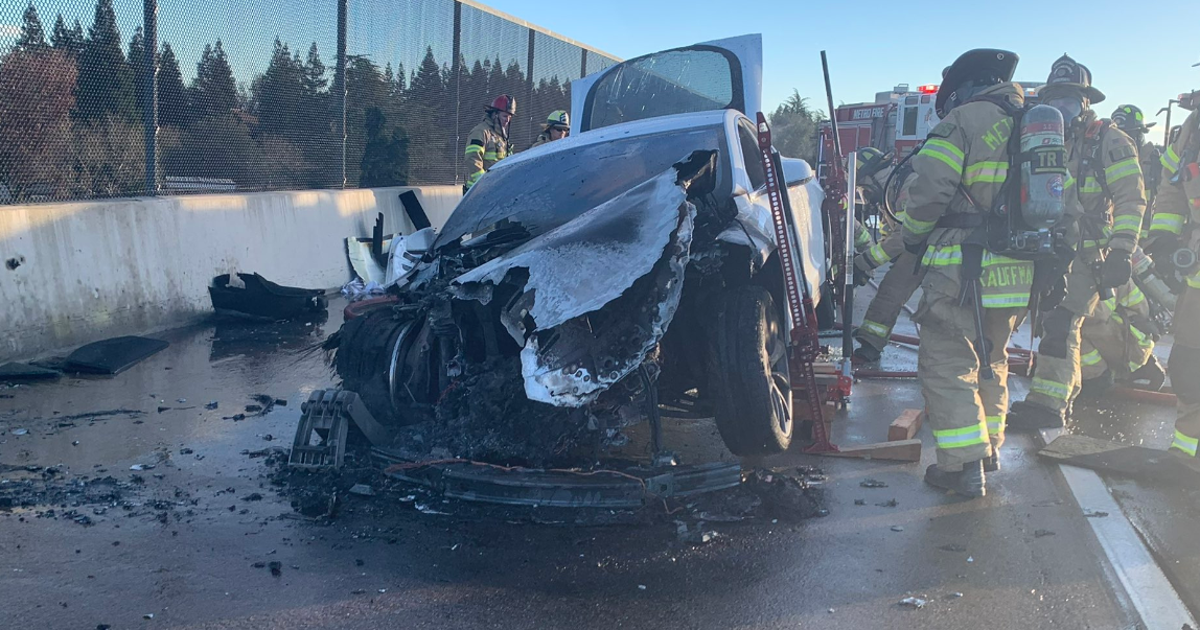 Atlanta Tesla Tesla spontaneously combusts on Sacramento freeway | FOX 5 Atlanta