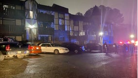 Man found shot in car at South Fulton condominiums