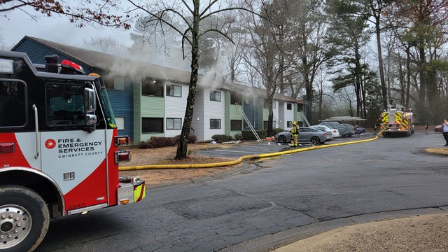 12 families displaced by Norcross apartment fire