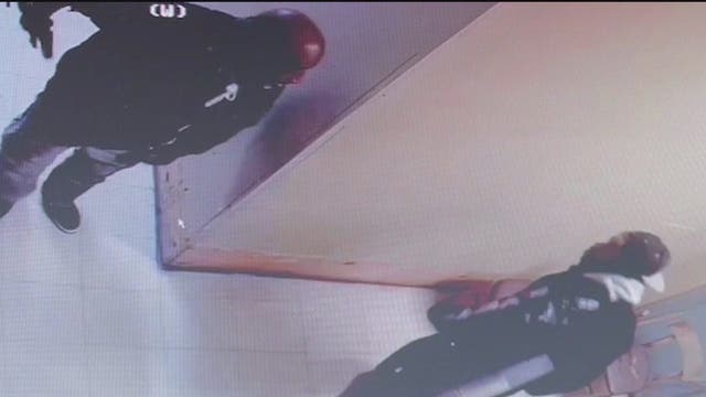 Downtown Atlanta restaurant shooting: 1 dead, gunman on the run