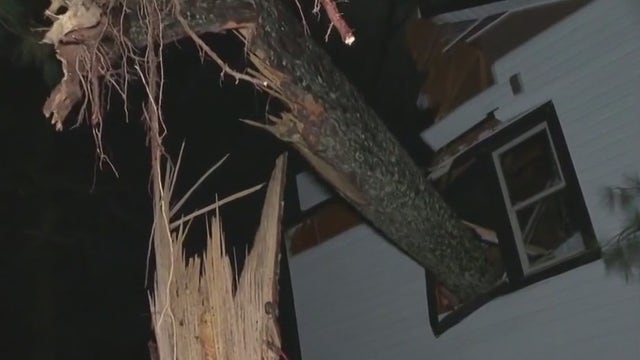 Homes, businesses severely damaged in Austell, Lithia Springs
