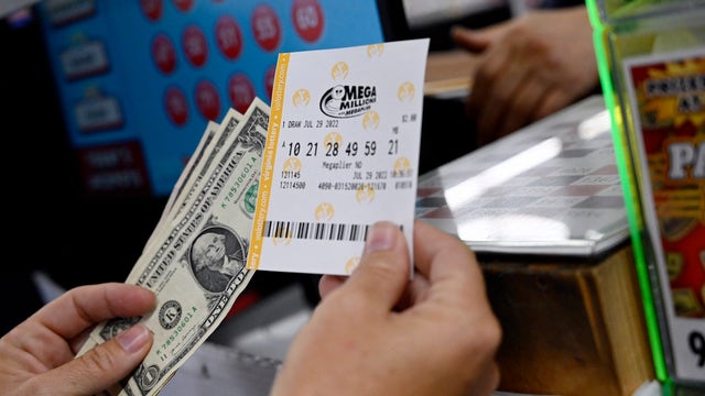 Mega Millions jackpot climbs to $576M ahead of Tuesday draw