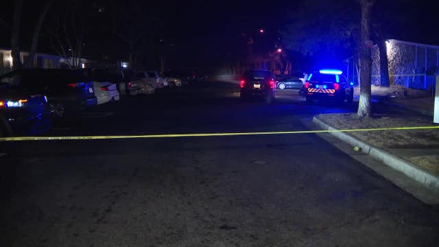 Police investigating death at SW Atlanta apartment complex