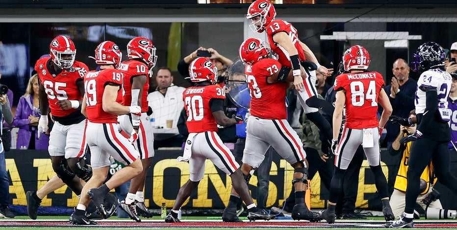 College football: Georgia manhandles TCU for second straight national title, College Sports