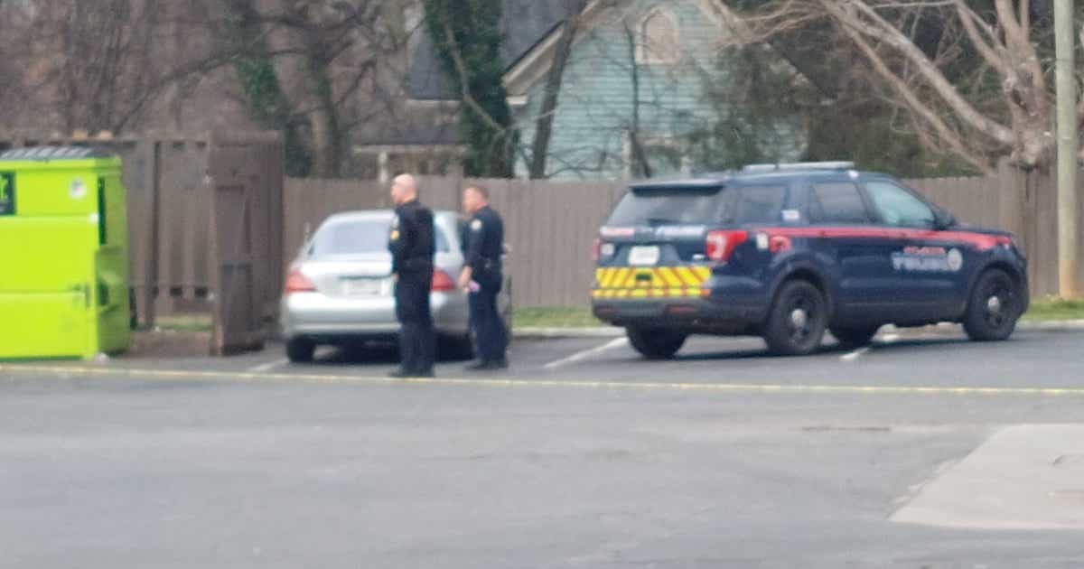 Argument leads to shooting outside southwest Atlanta gas station ...