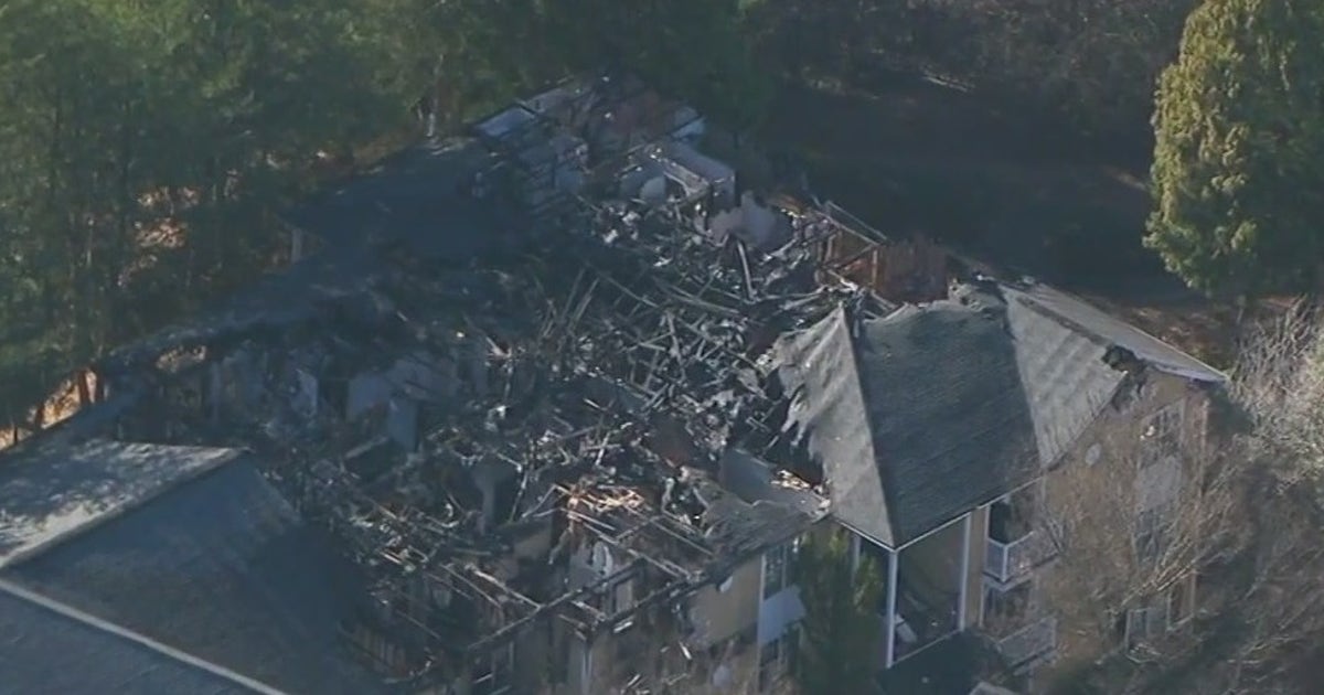 One person dead in devastating Cobb County apartment complex fire | FOX ...