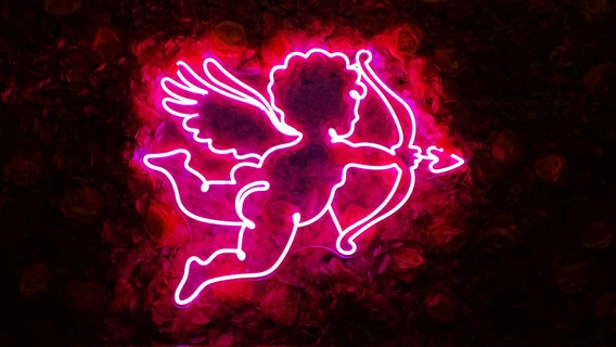 Valentine’s-themed Atlanta speakeasy romances patrons