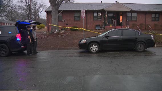 Roswell man accused of shooting his mom’s boyfriend surrenders after standoff