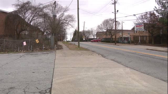 Man hospitalized in drive-by shooting at SW Atlanta convenience store