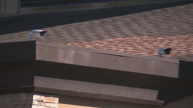 Police still searching for 'dine and dash' couple accused of Dunwoody shooting