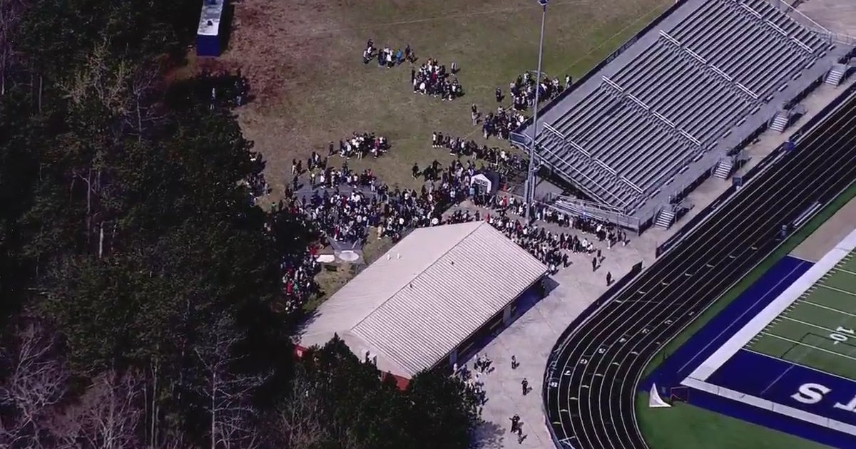River Ridge High School students evacuated after bomb threat | FOX 5 ...
