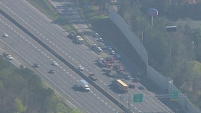 At least 1 person critically injured in 10-vehicle crash on I-85 in Gwinnett County