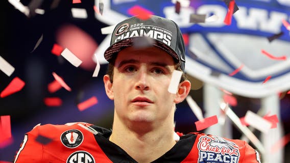 Former Georgia Bulldog Stetson Bennett selected by Los Angeles Rams